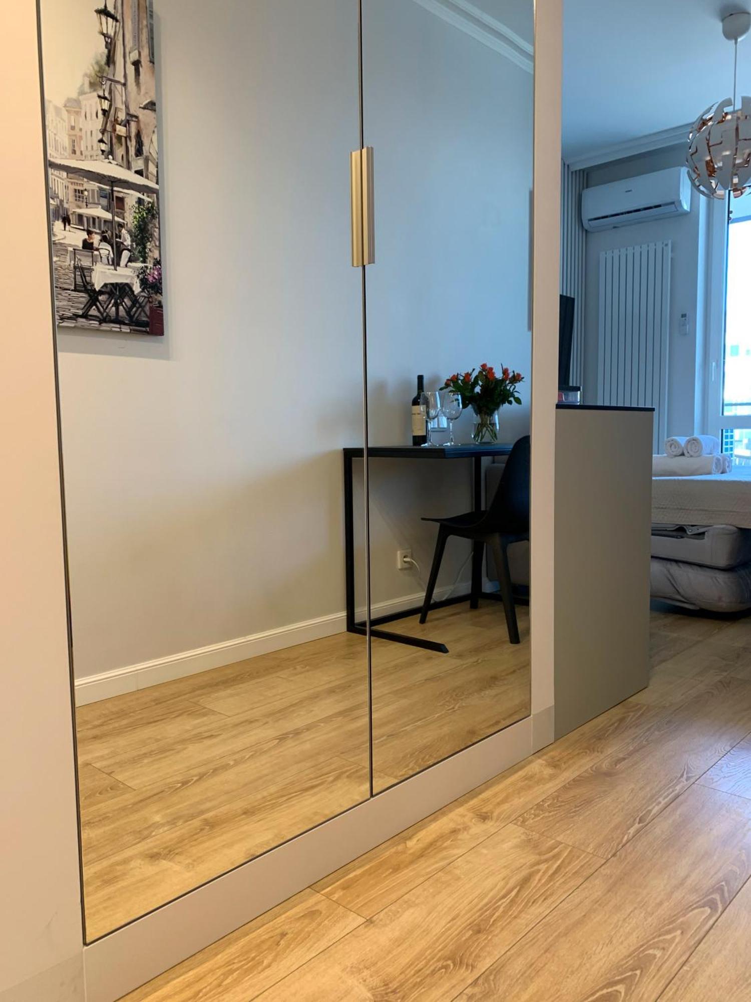 Warsaw Home Suites Dış mekan fotoğraf